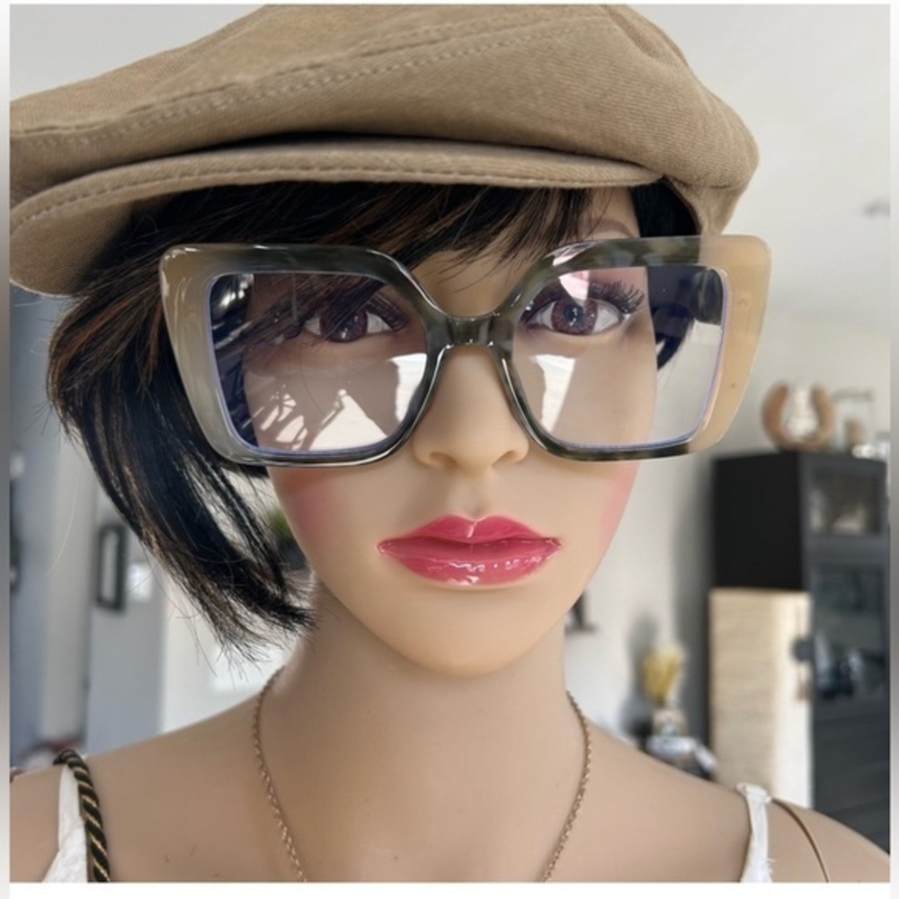 ✨NEW WOT Chic Oversized Tan and Black clear lens personality glasses tortoise